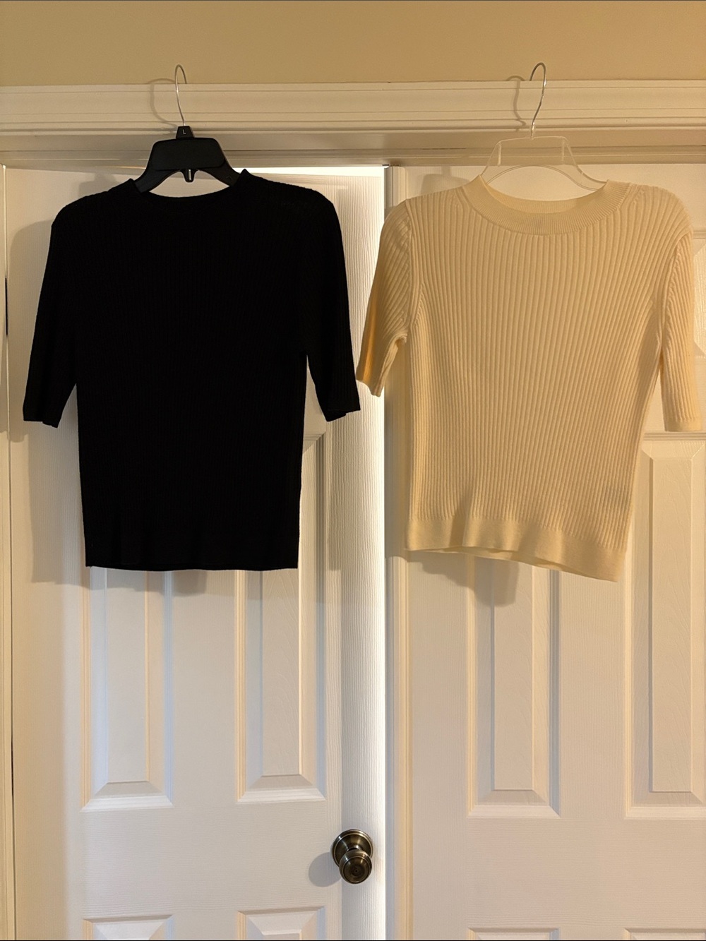 Classic UNIQLO Ribbed Short-Sleeve Sweater - Black and Cream